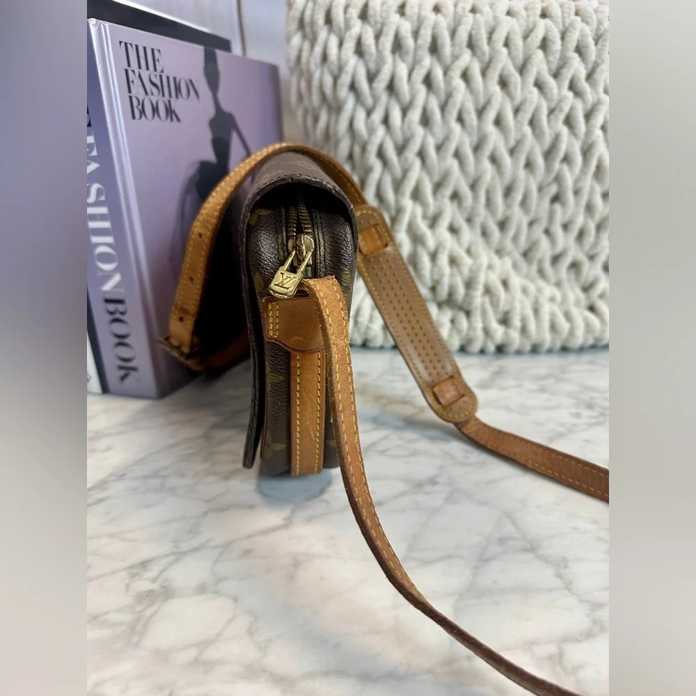Louis Vuitton Monogram Brown Crossbody Bag - Picture 3 of 13